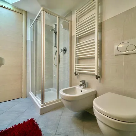 300m From The Sea, Ac, Wifi, Free Parking *