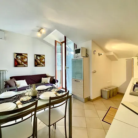 300m From The Sea, Ac, Wifi, Free Parking Lägenhet
