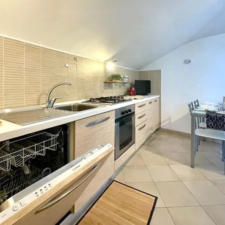 300m From The Sea, Ac, Wifi, Free Parking Lägenhet *
