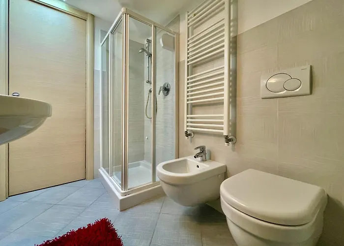 300m From The Sea, Ac, Wifi, Free Parking *