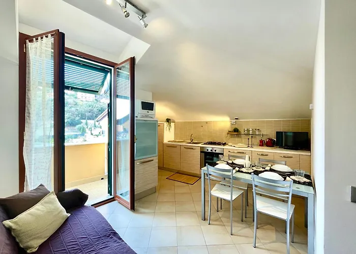 300m From The Sea, Ac, Wifi, Free Parking * Pietra Ligure
