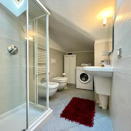 300m From The Sea, Ac, Wifi, Free Parking
